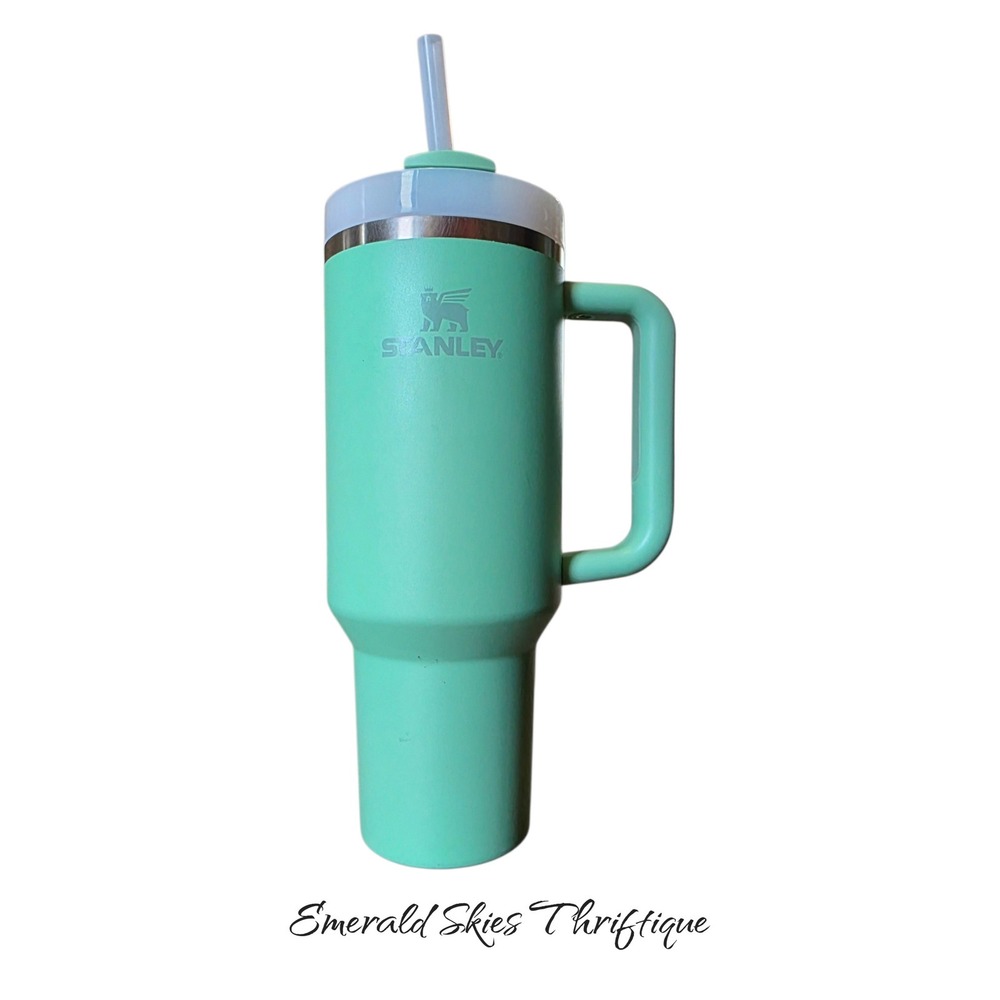 Stanley 40 oz Quencher H2.0 tumbler green travel coffee mug